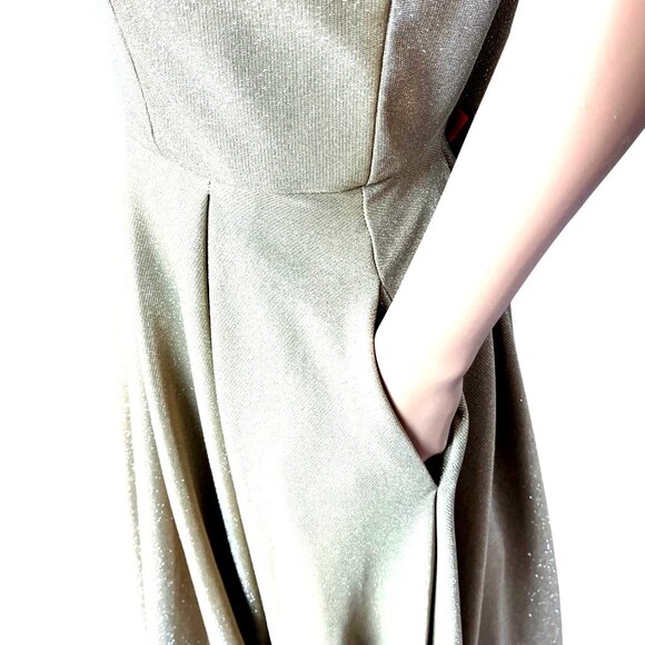 Metallic Gold Evening Gown By B. Smart With Plunging Back V-Neckline Adjustable - Picture 5 of 9